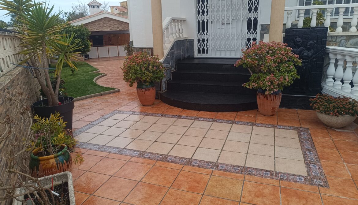pavimentos jardin tarragona