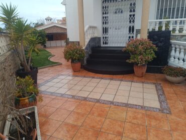 pavimentos jardin tarragona
