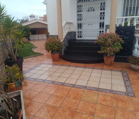 pavimentos jardin tarragona